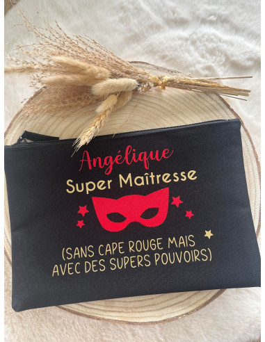 Pochette super maîtresse masquée