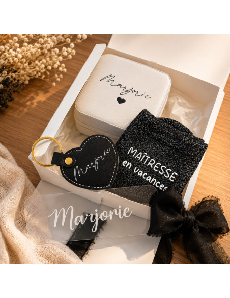 Coffret cadeau personnalisé Maîtresse – Boîte à bijoux, porte-clés et chaussettes
